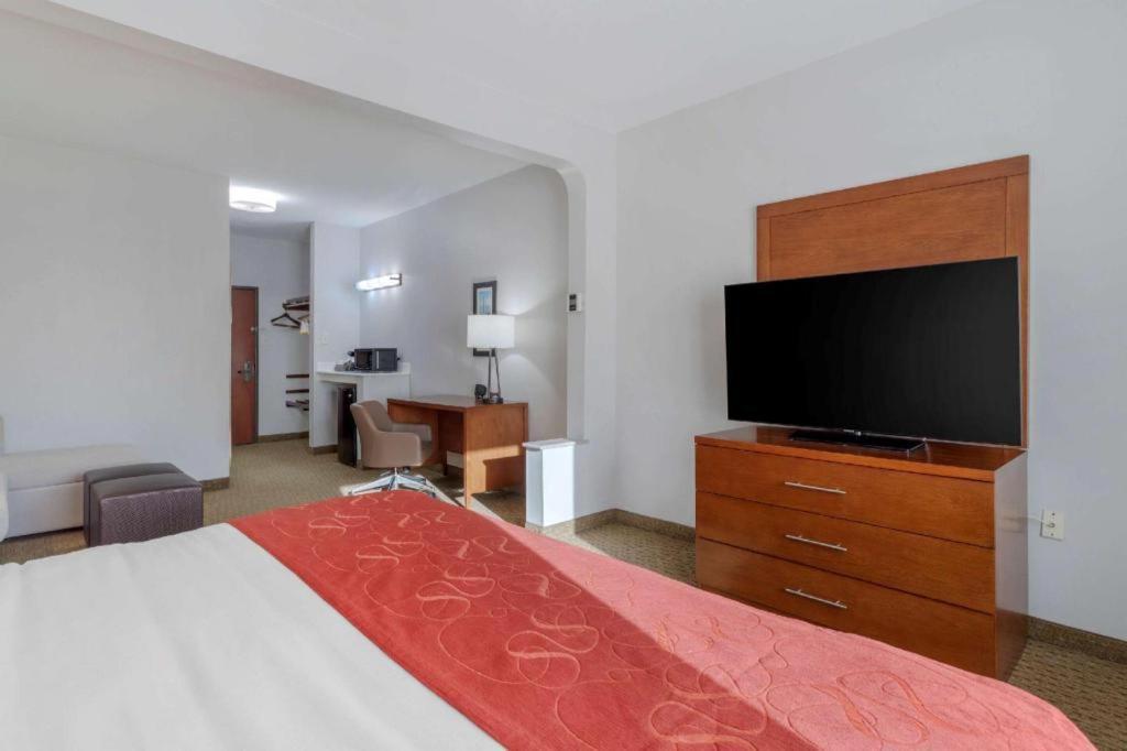 Comfort Suites Лапорт Экстерьер фото