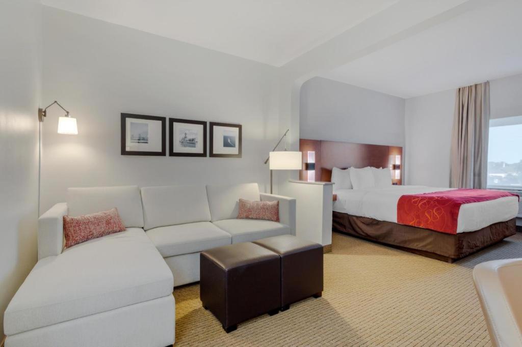 Comfort Suites Лапорт Экстерьер фото