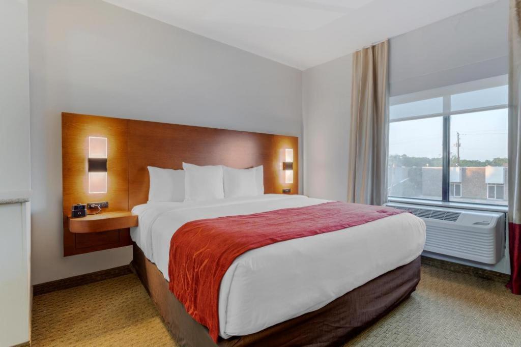Comfort Suites Лапорт Экстерьер фото