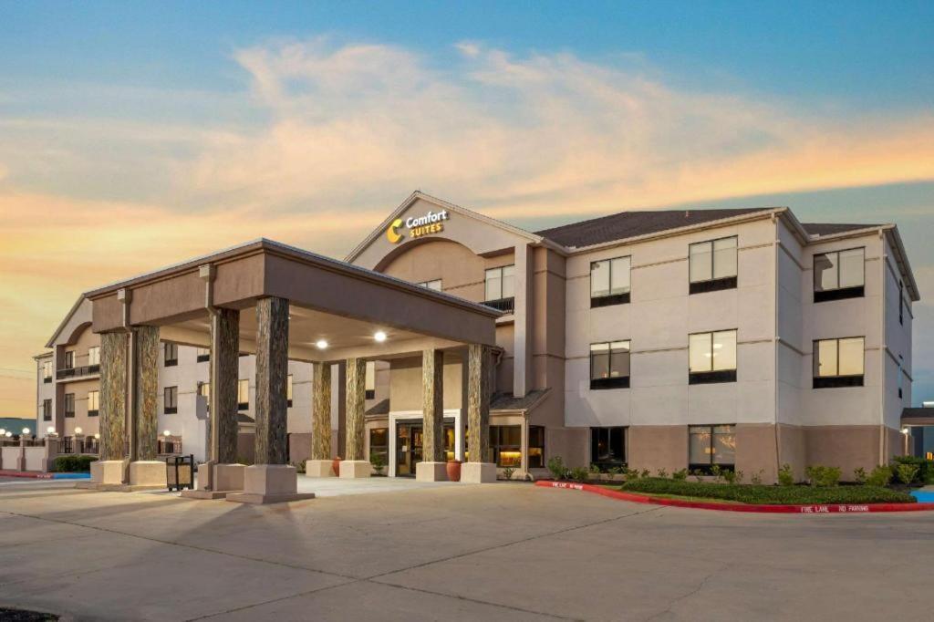 Comfort Suites Лапорт Экстерьер фото
