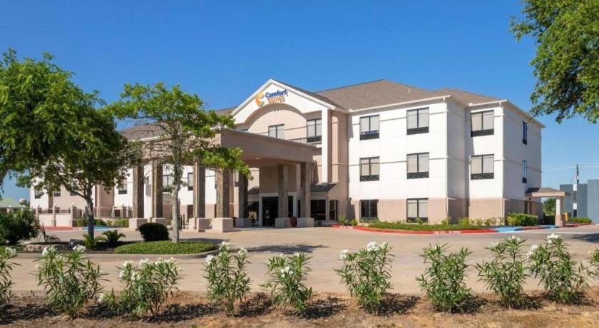 Comfort Suites Лапорт Экстерьер фото